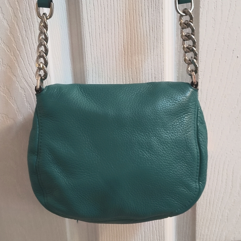 Michael Kors Bedford Flap Crossbody Bag - Picture 3 of 11
